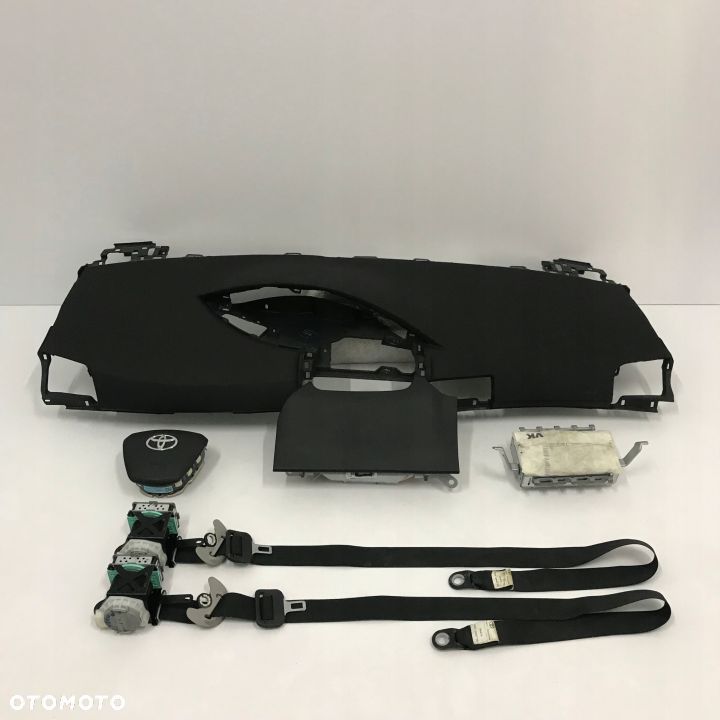 TOYOTA VERSO DESKA KONSOLA AIRBAG PASY PULPIT KPL - 1