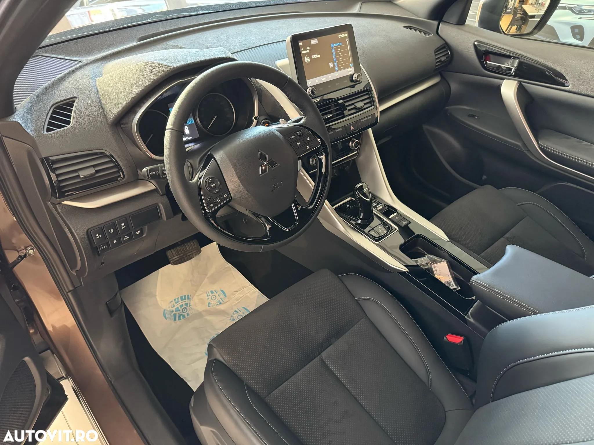 Mitsubishi Eclipse-Cross PHEV Intense+ - 4