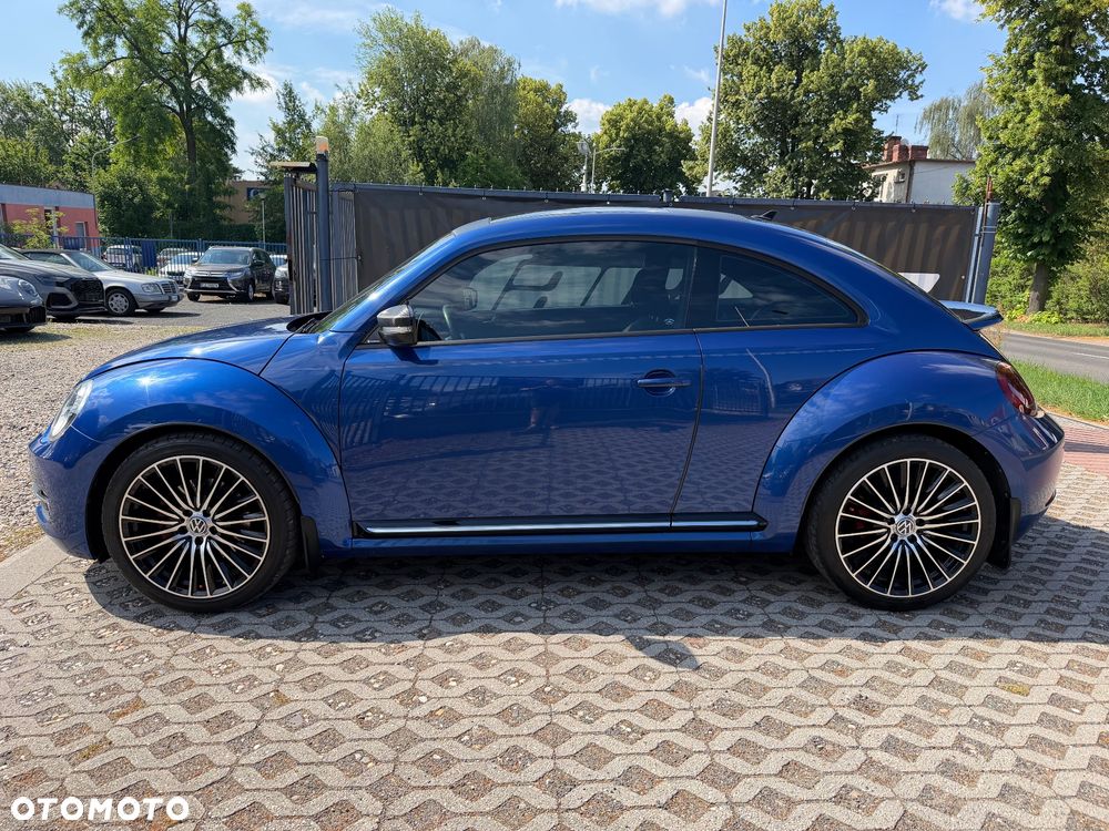 Volkswagen New Beetle - 9