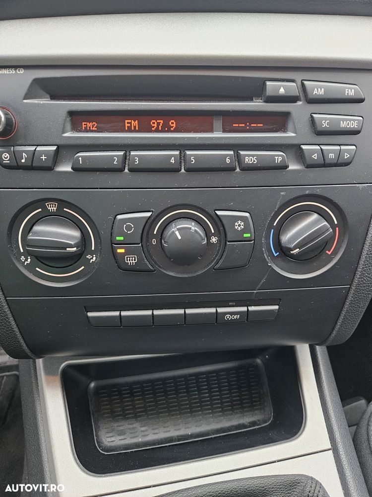 BMW Seria 1 118i - 6