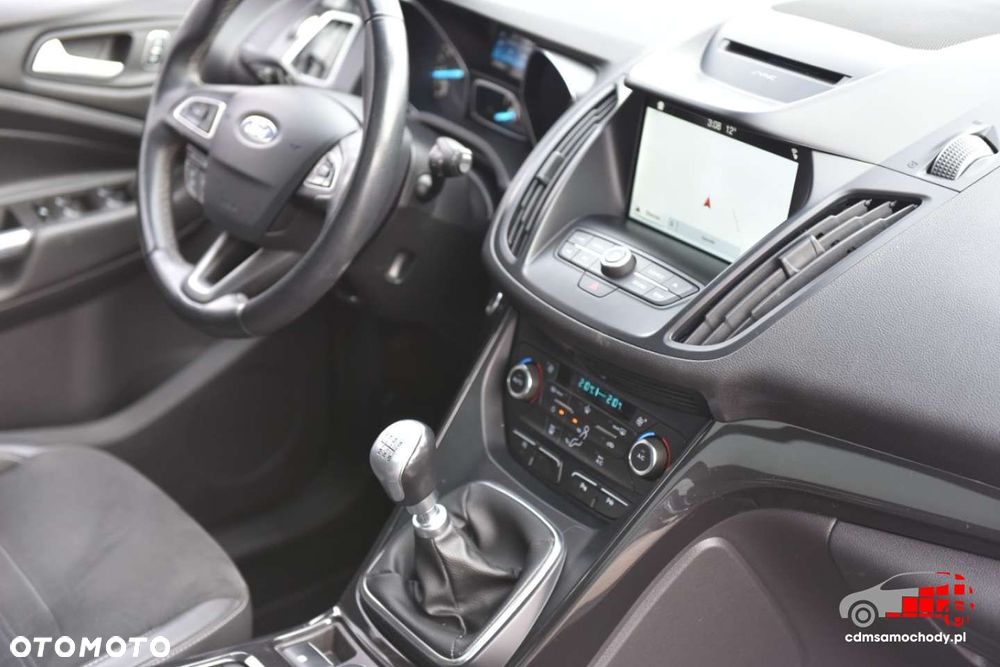 Ford Kuga - 24