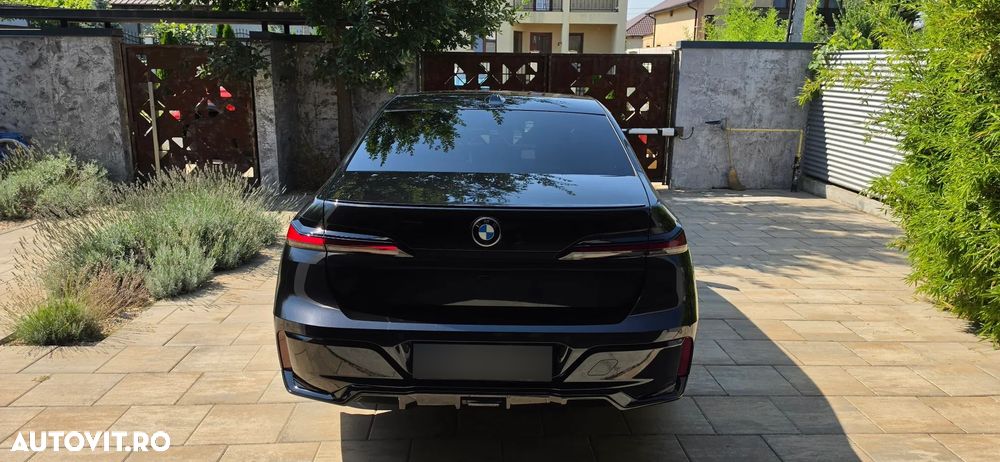 BMW Seria 7 - 8