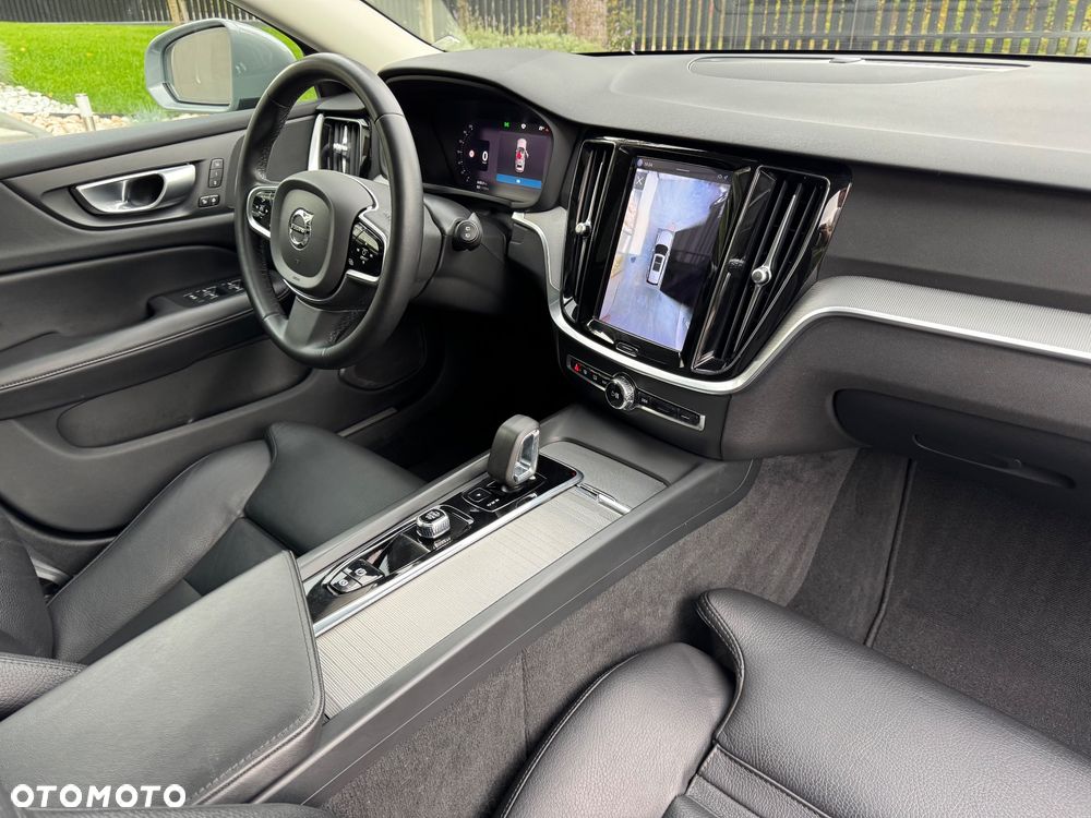 Volvo V60 Cross Country Plus B5 B AWD - 27
