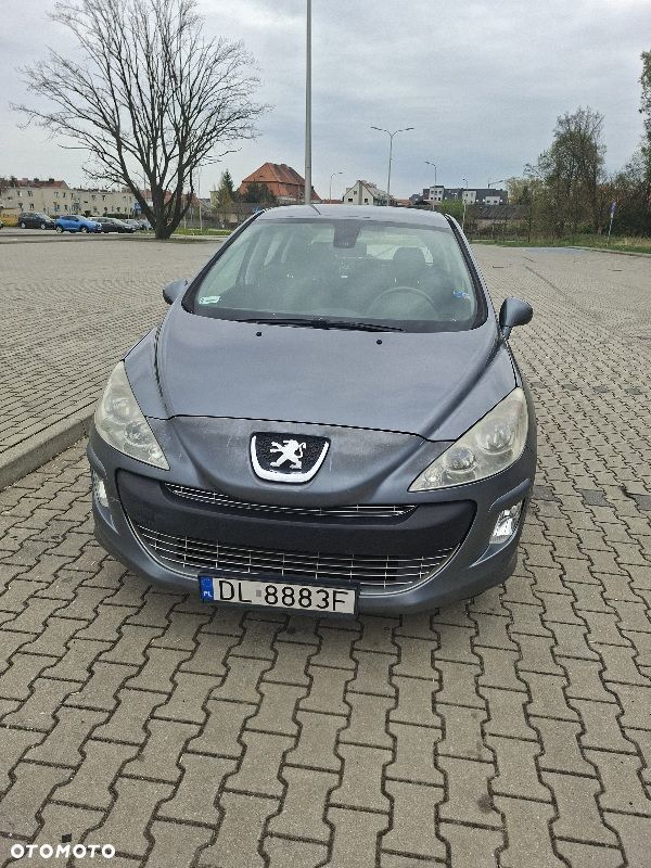 Peugeot 308 - 8