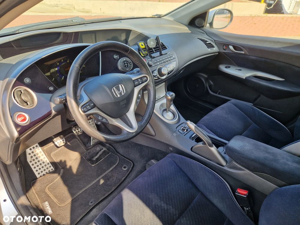 Honda Civic 1.8 Executive - 12