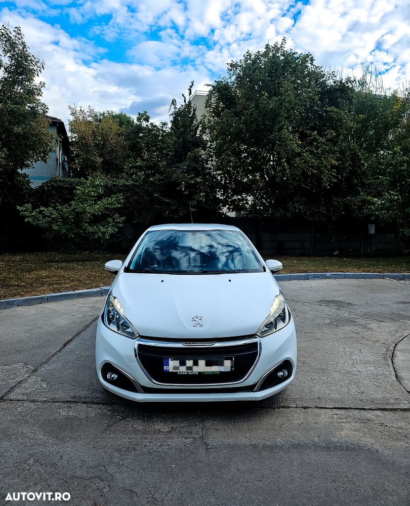 Peugeot 208 - 1
