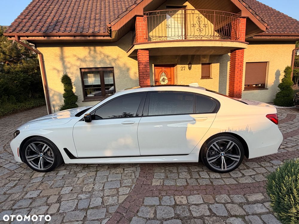 BMW Seria 7 740Li - 17