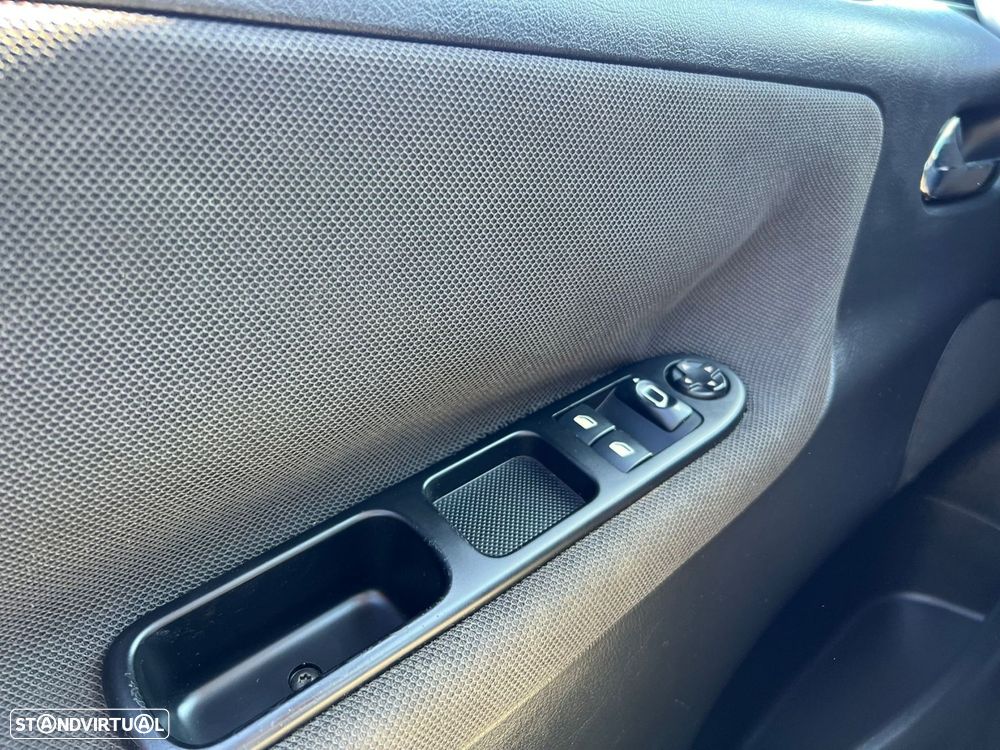 Peugeot 207 CC 1.6 HDi FAP Sport - 29