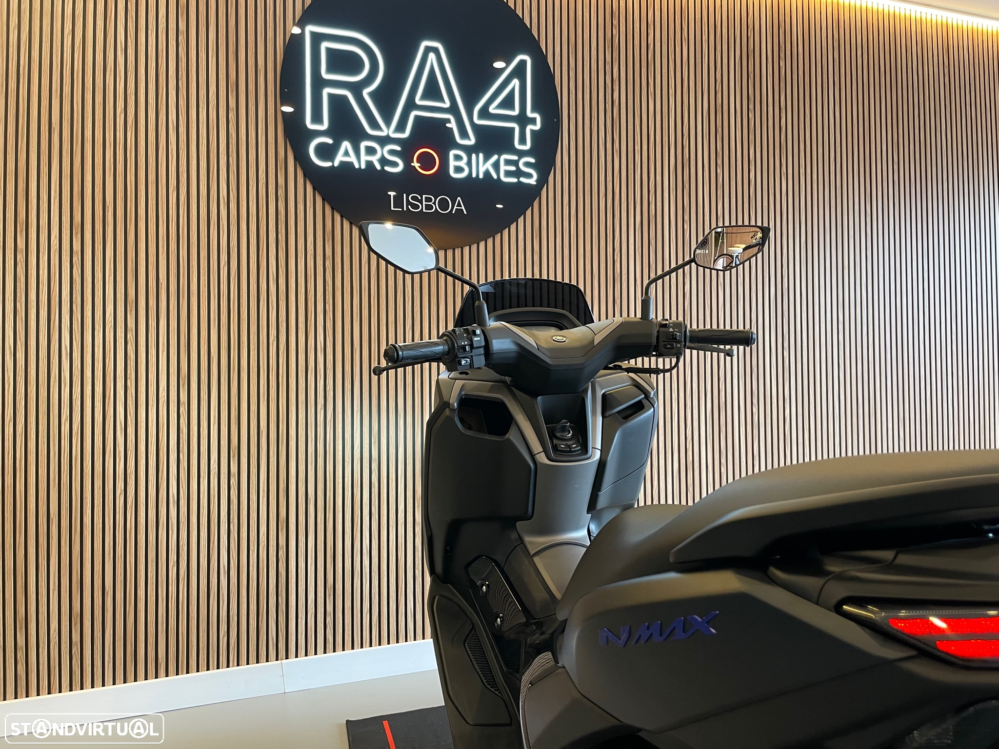Yamaha NMAX - 12
