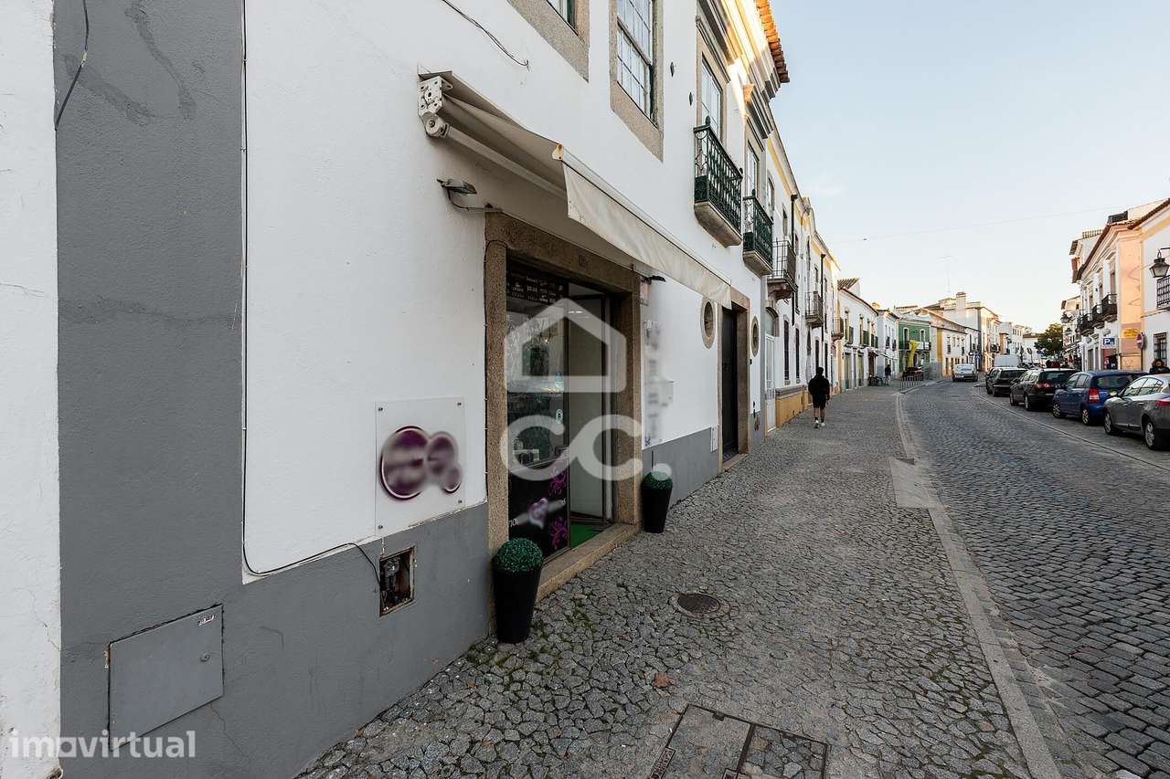 Espaço Comercial de 86,85 m² para Investimento | Centro Histórico de É - Grande imagem: 5/44
