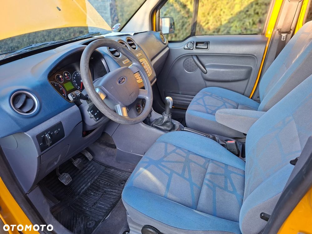Ford Tourneo Connect - 10