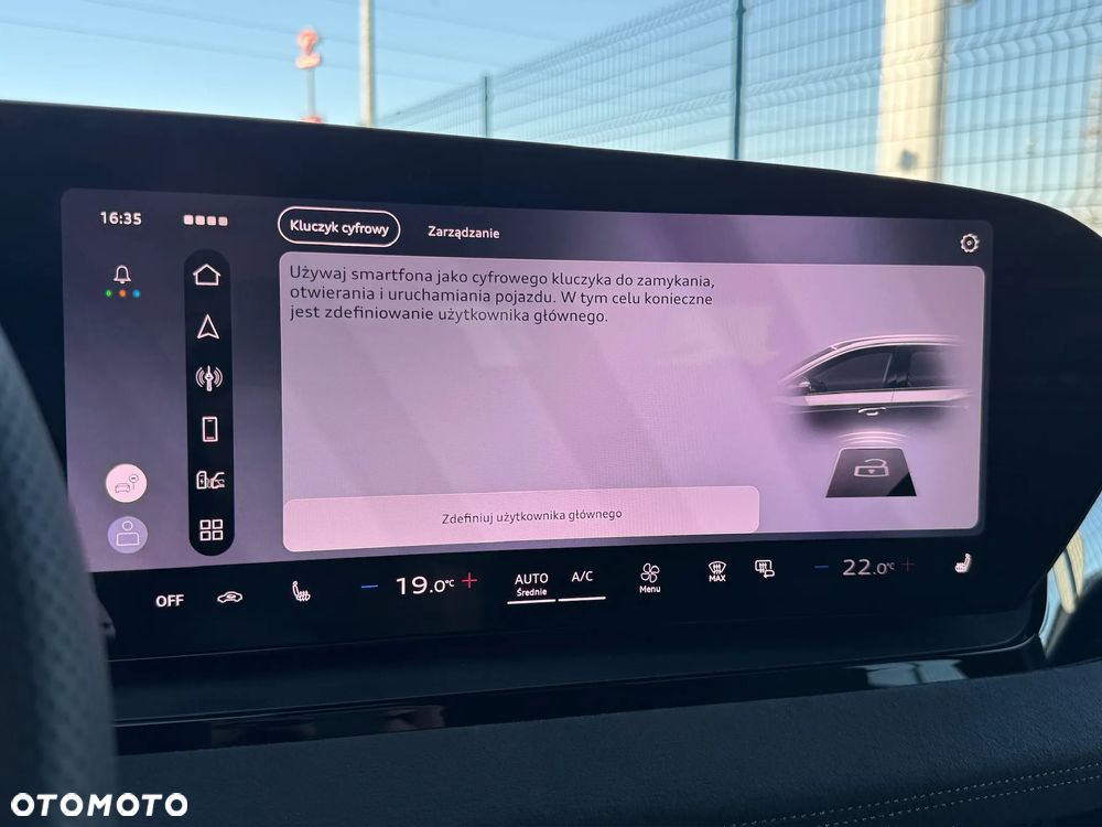 Audi Q6 e-tron - 25