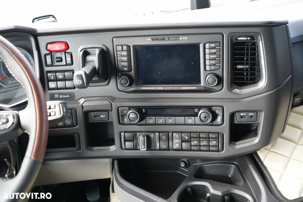 Scania S 450 / CORTINĂ 7,7 M / 60 M3 / SOLO / 6X2 / AXĂ RIDICATĂ / 2019 / - 29