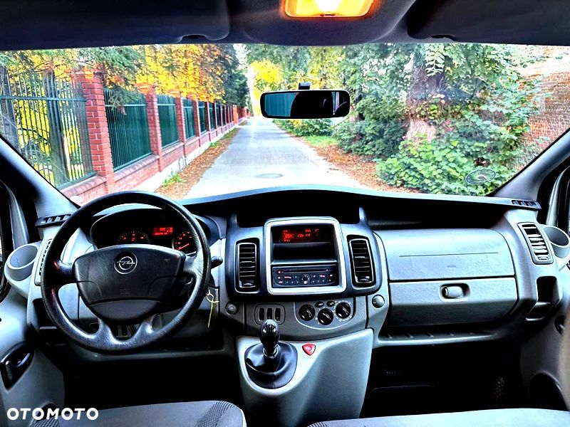 Opel Vivaro - 11