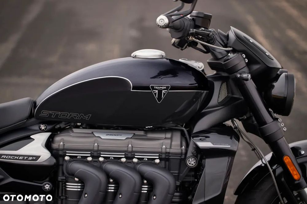 Triumph Rocket - 10