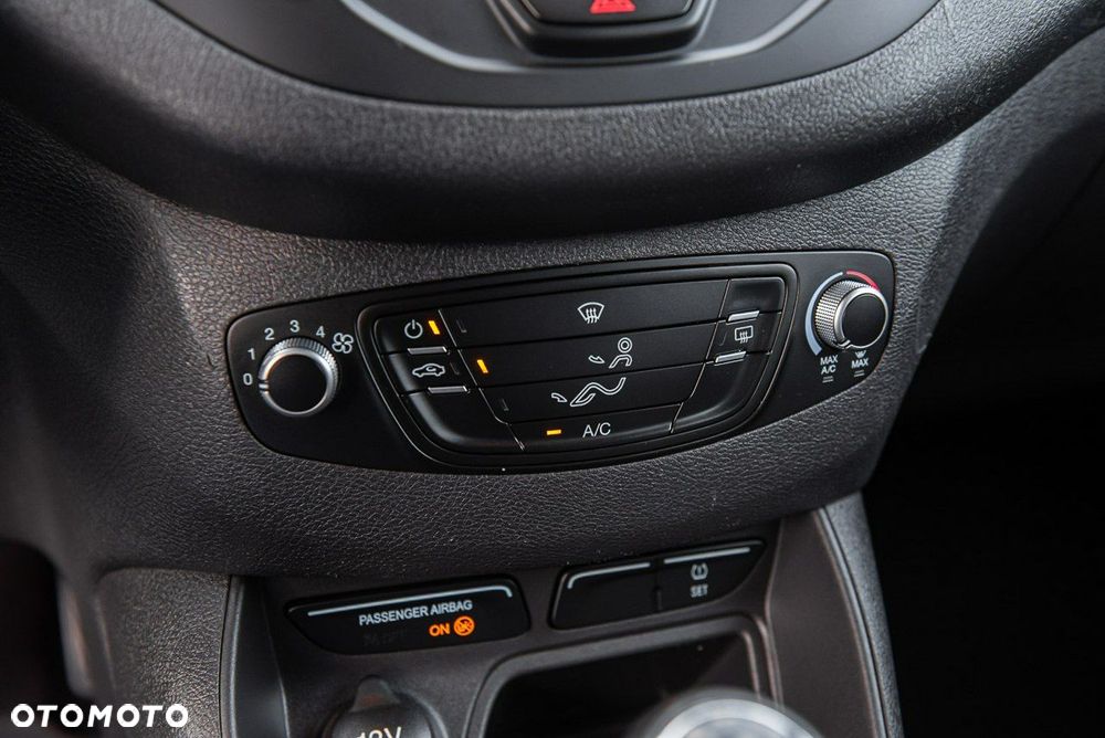 Ford Tourneo Courier - 20