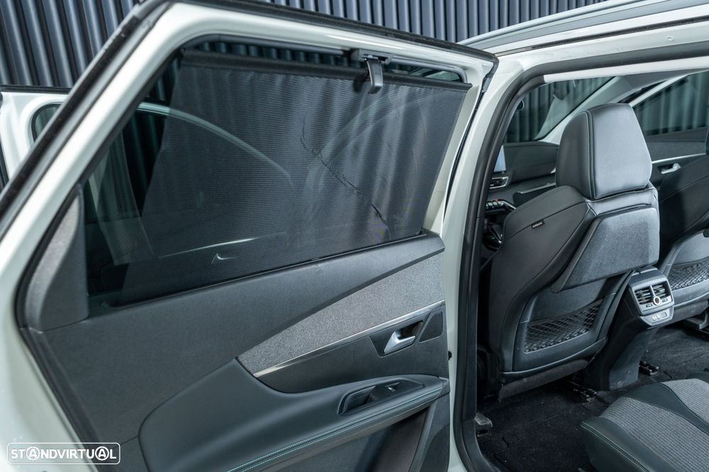 Peugeot 5008 1.2 PureTech Allure EAT8 - 12