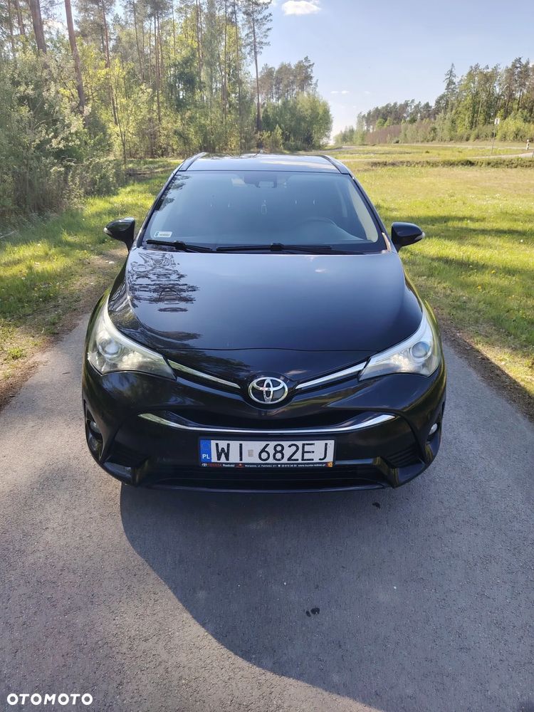 Toyota Avensis 2.0 D-4D Premium - 2
