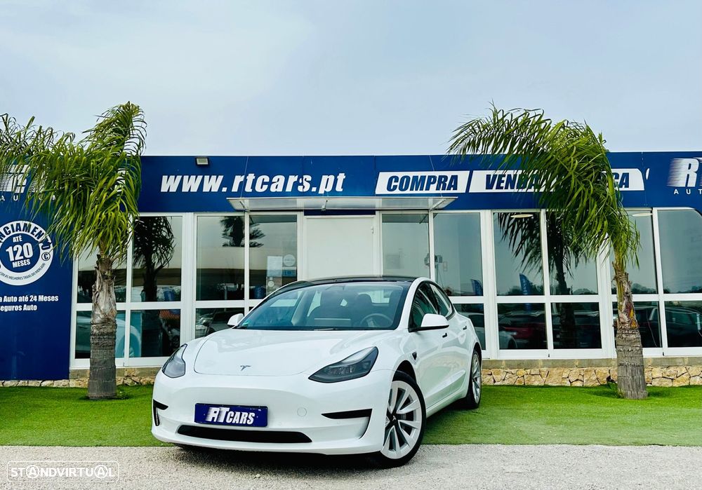 Tesla Model 3 Standard Range Plus RWD - 3