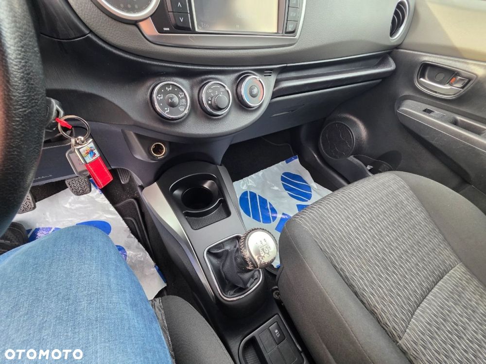 Toyota Yaris - 16