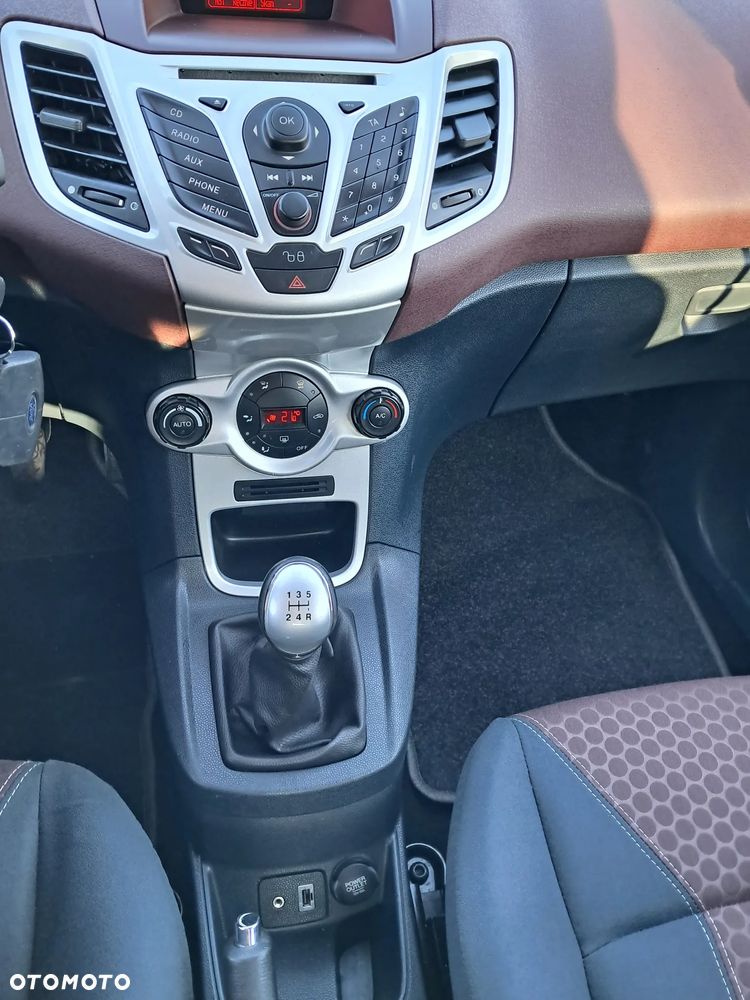 Ford Fiesta 1.4 Titanium - 8