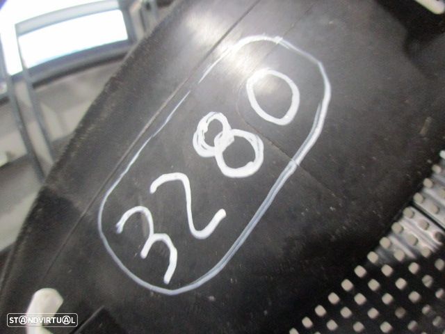 Grelha Friso 668113105R DACIA SANDERO 2 FASE 1 2016 0.9I 90CV 5P AZUL FRT TORPEDO - 4