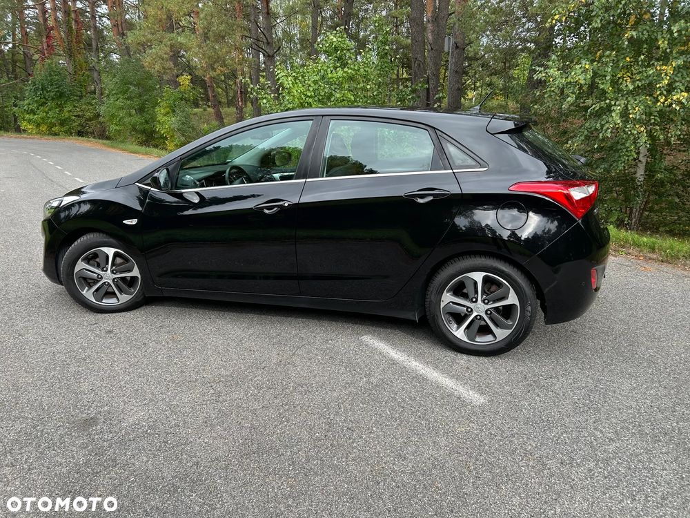 Hyundai i30 blue 1.4 Trend - 3