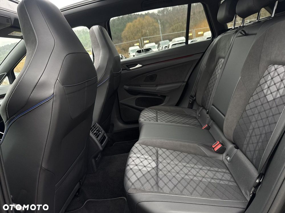 Volkswagen Golf - 29