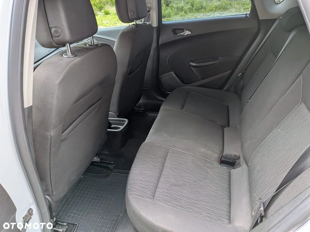 Opel Astra 1.4 T Enjoy - 11