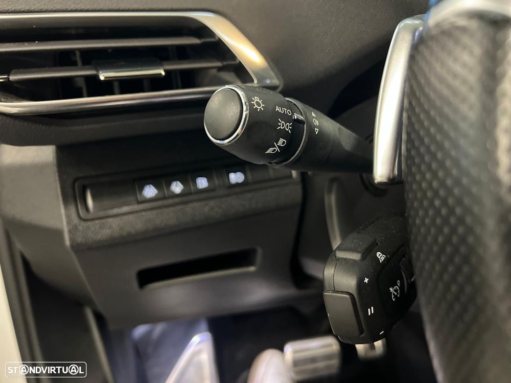 Peugeot 3008 1.2 Hybrid Allure Pack e-DCS6 - 16