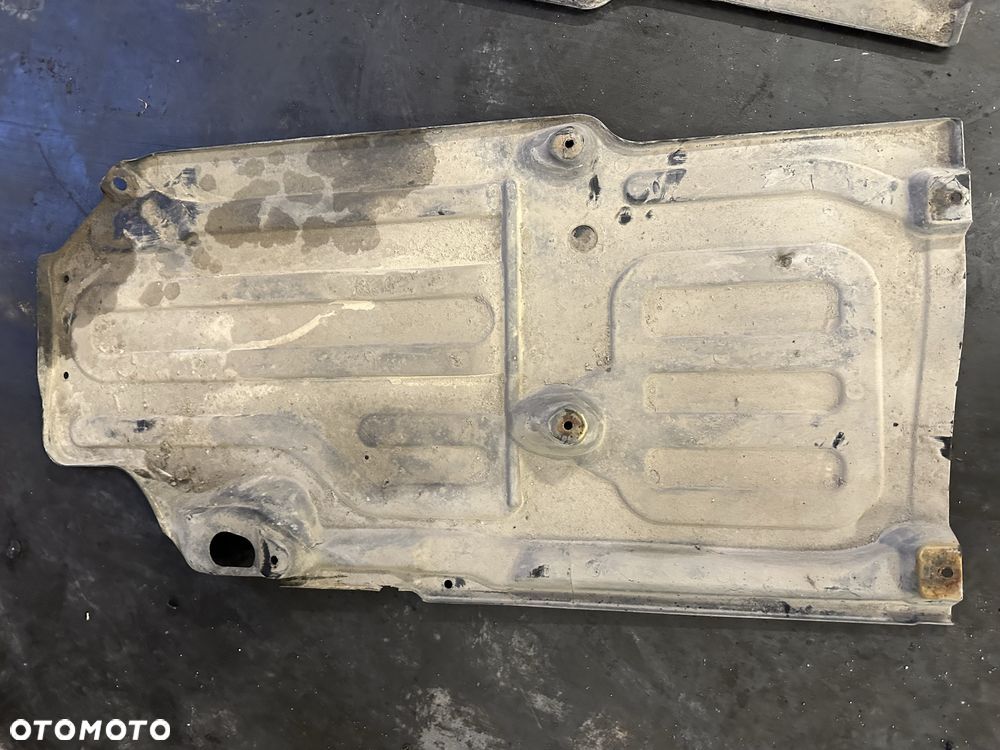 Osłona podłogi prawa lewa mercedes w211 e klasa 211 - 5