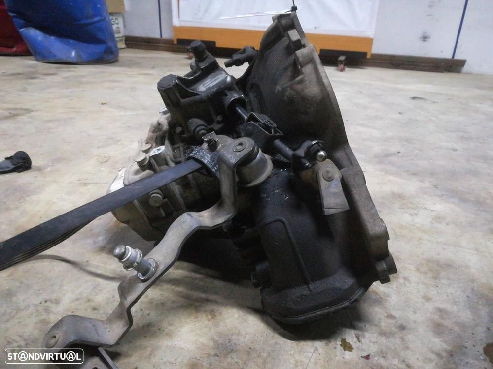 CAIXA VELOCIDADES OPEL CORSA D 2008 - 1