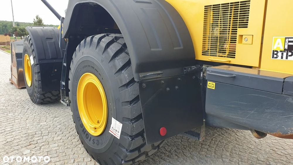 Komatsu WA-470-8,sprowadzona,nowe opony,full wersja - 23