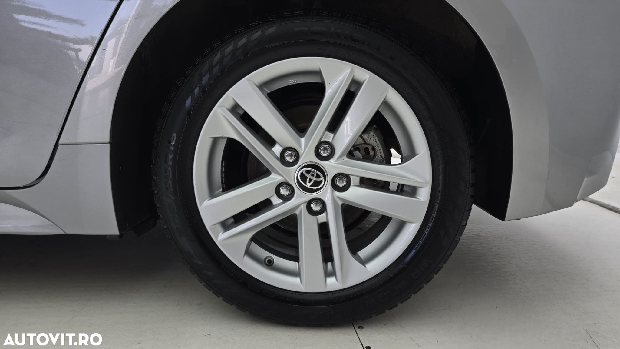 Toyota Corolla 1.8 HSD Dynamic - 22
