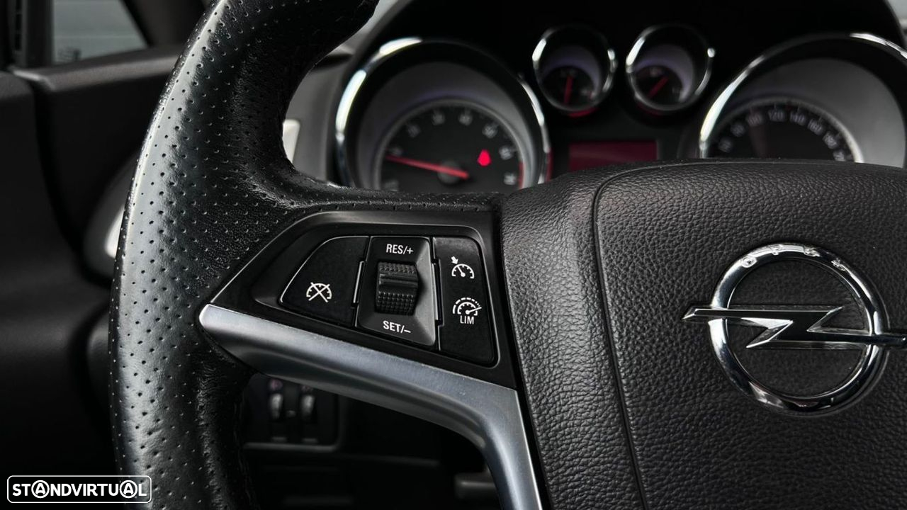 Opel Astra GTC 1.4 Turbo (ecoFLEX) S&S - 19