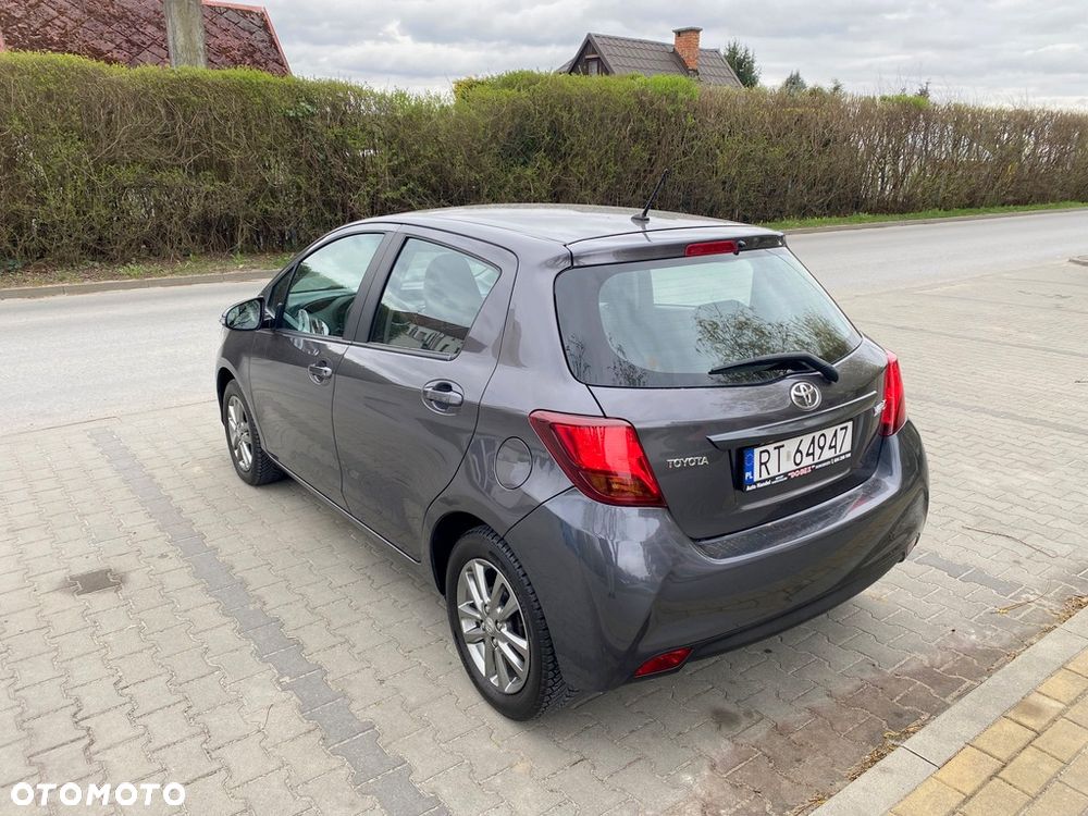 Toyota Yaris 1.33 VVT-i - 2
