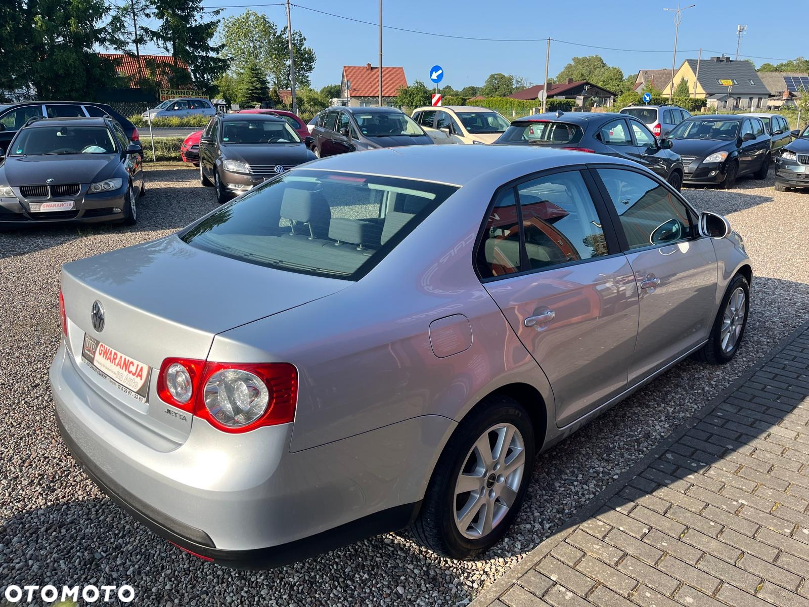 Volkswagen Jetta 1.6 Comfortline - 6