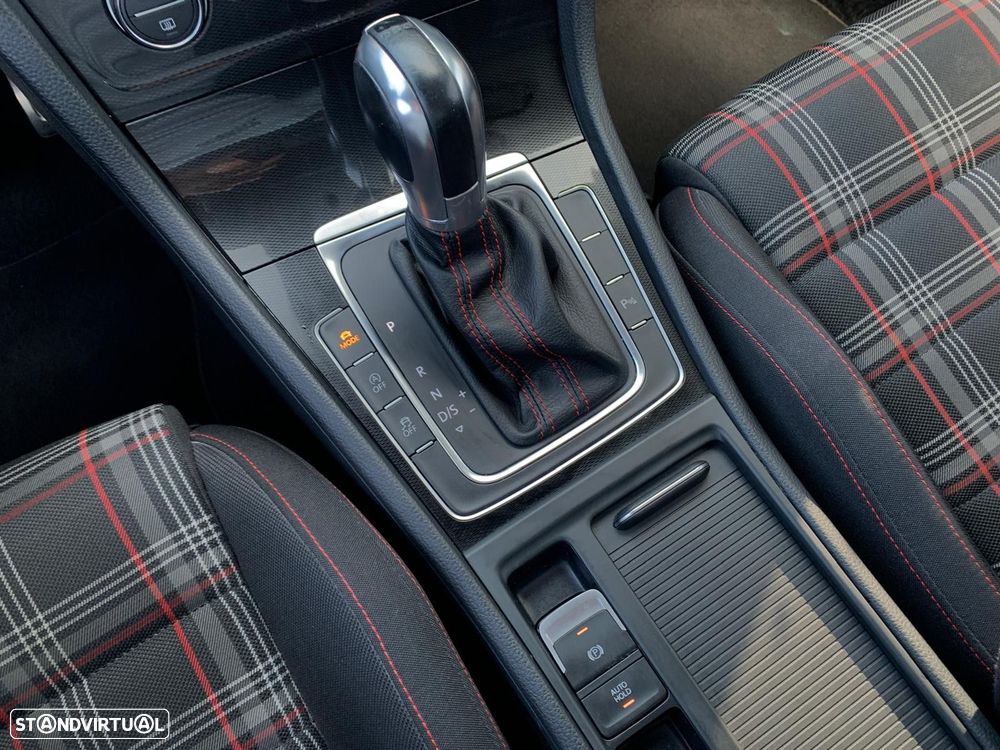 VW Golf 2.0 TSi GTi DSG Performance - 24