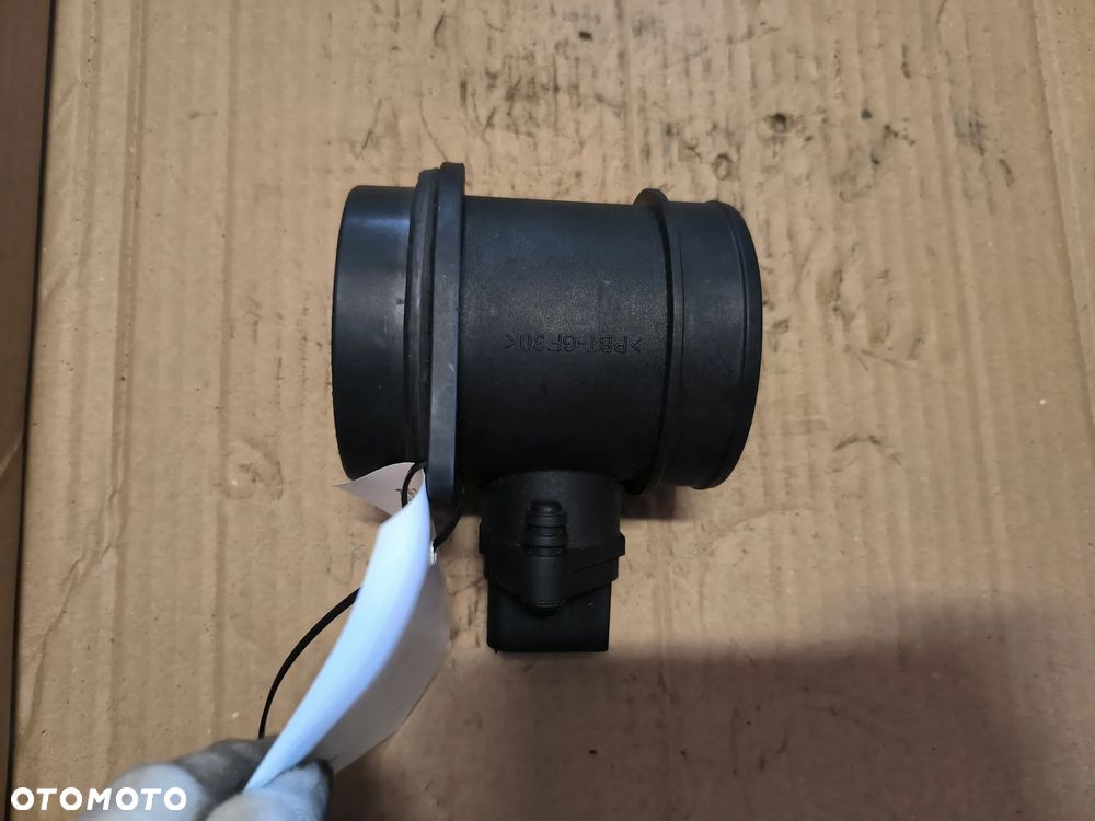 Przepływomierz masowy powietrza MAF  07C906461A  0280218143  AUDI A8 D3 - 4