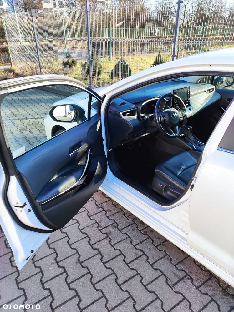 Toyota Corolla 1.8 Hybrid Executive - 9
