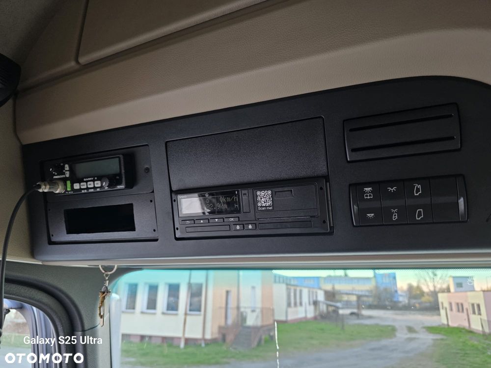 Mercedes-Benz 1835 - 11