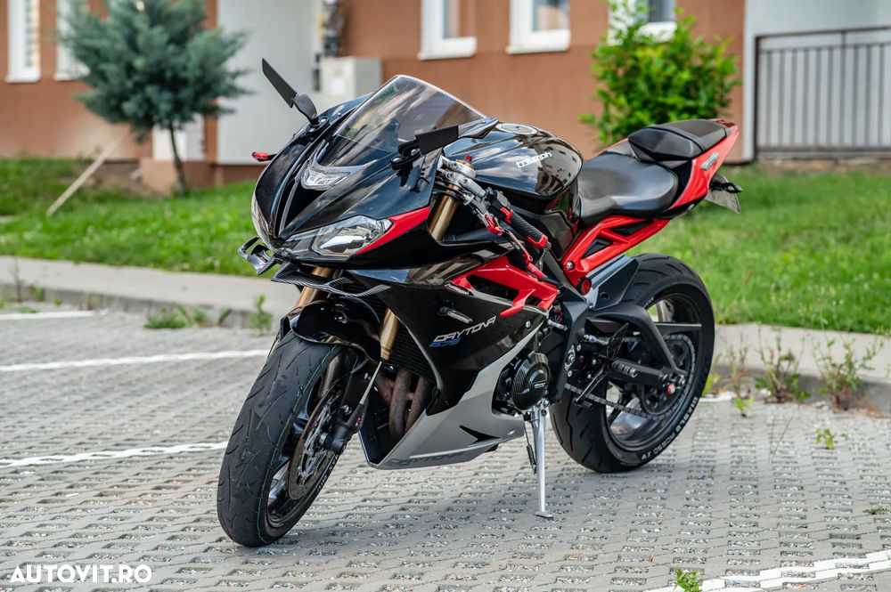 Triumph Altul - 3