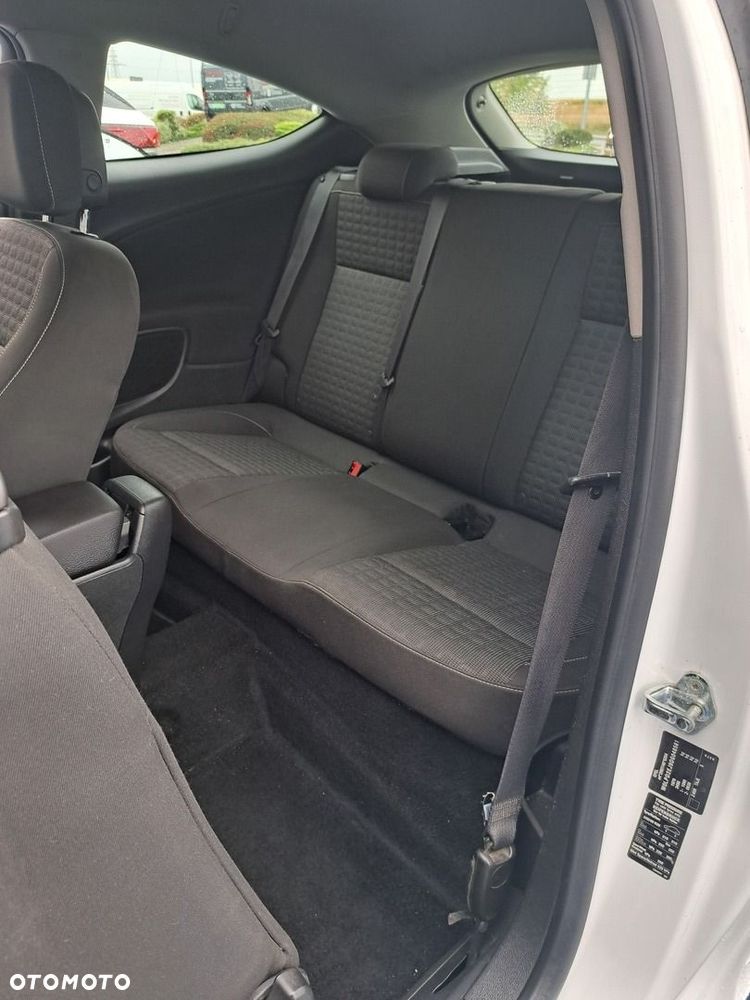 Opel Astra IV GTC 1.6 T Enjoy - 19