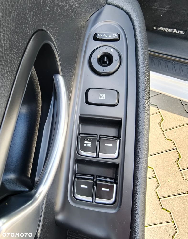 Kia Carens 1.6 GDI Dream-Team Edition - 22