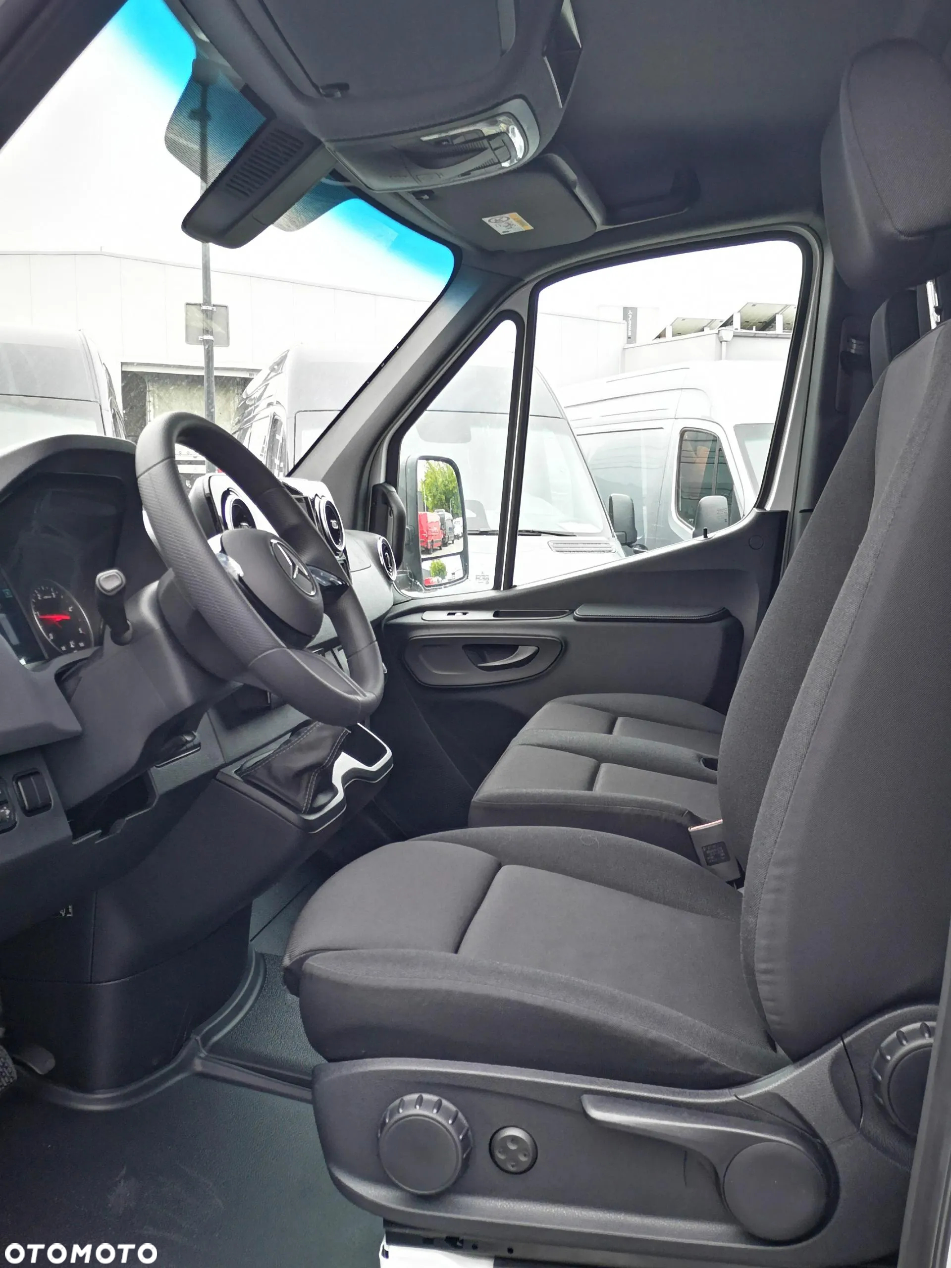 Mercedes-Benz Sprinter - 7