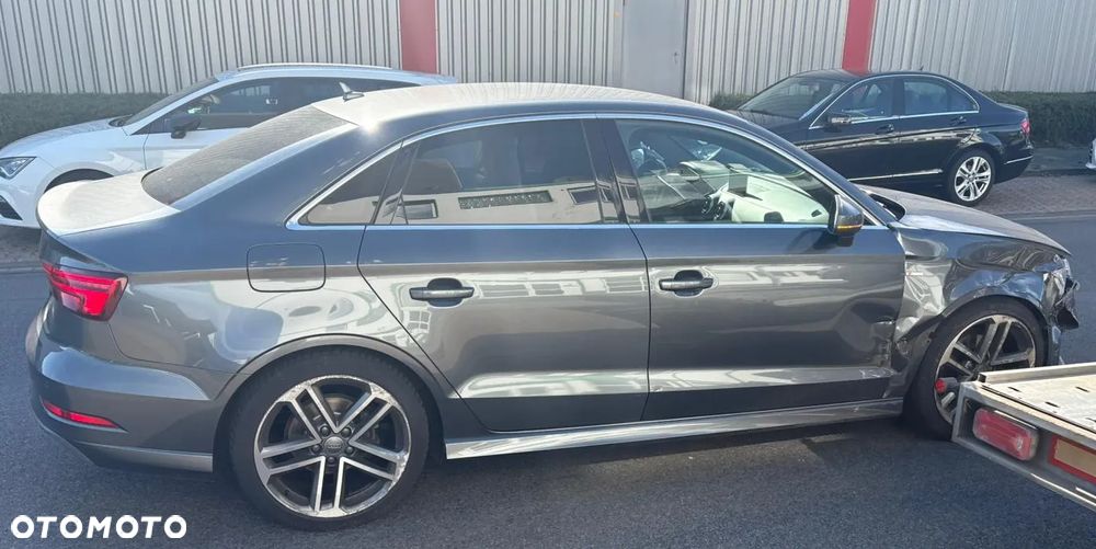 Audi A3 Limousine 1.4 TFSI cylinder on demand ultra Str S line Sportpaket - 1