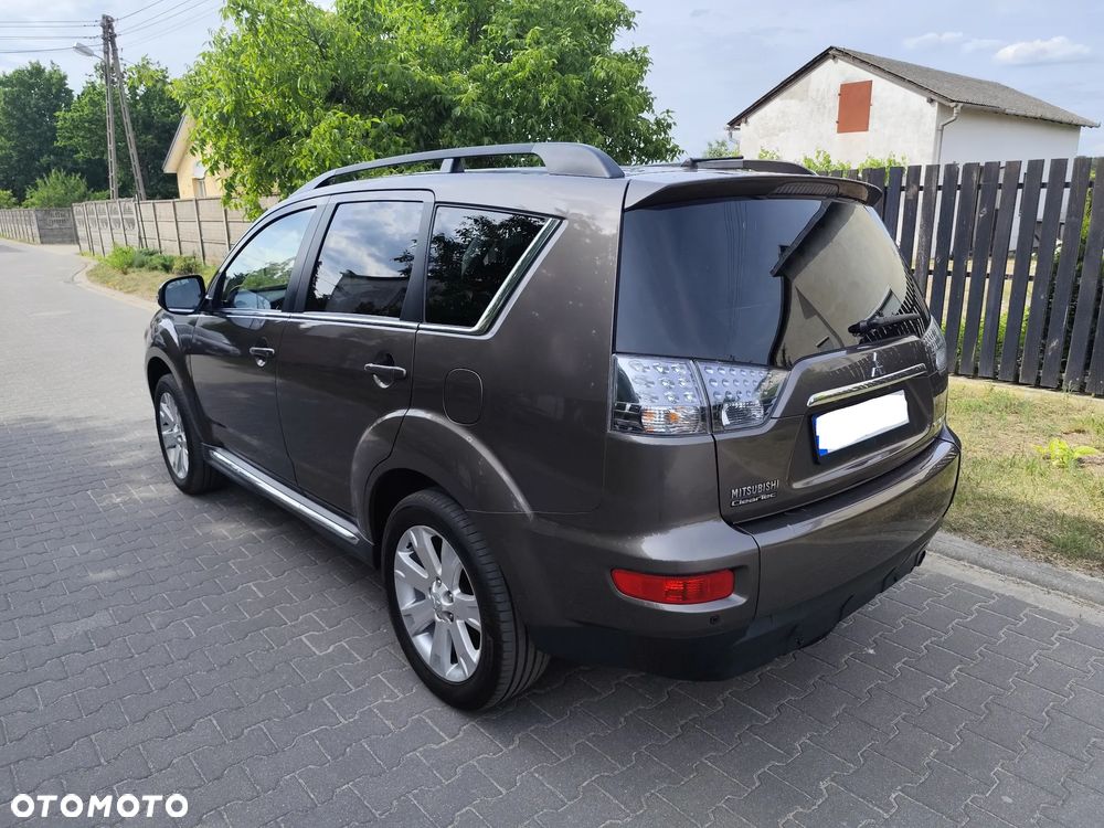 Mitsubishi Outlander 2.2 DI-D 4WD Invite - 1
