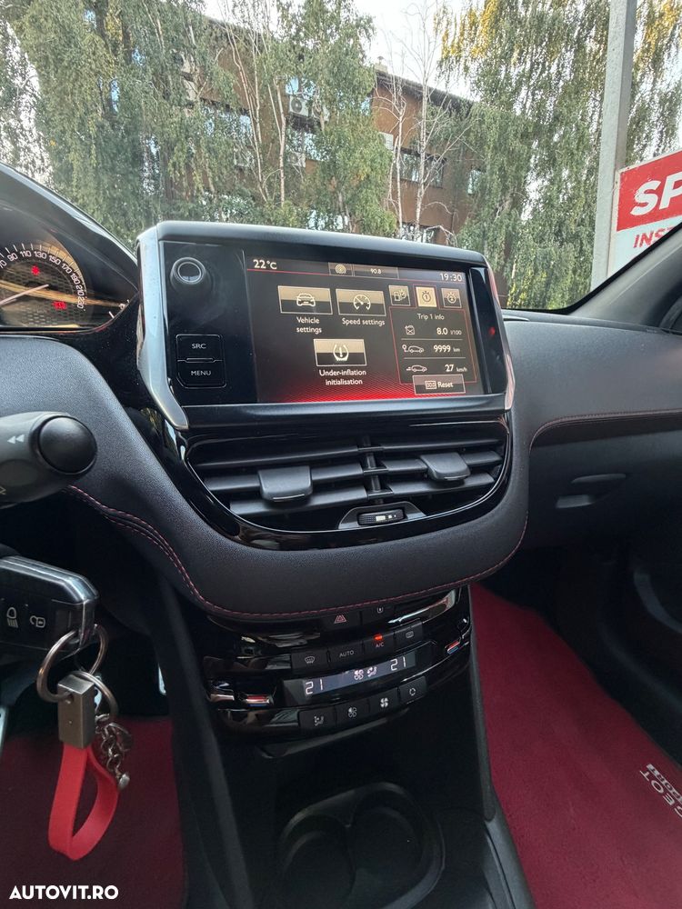 Peugeot 208 GTI 1.6 L THP - 13