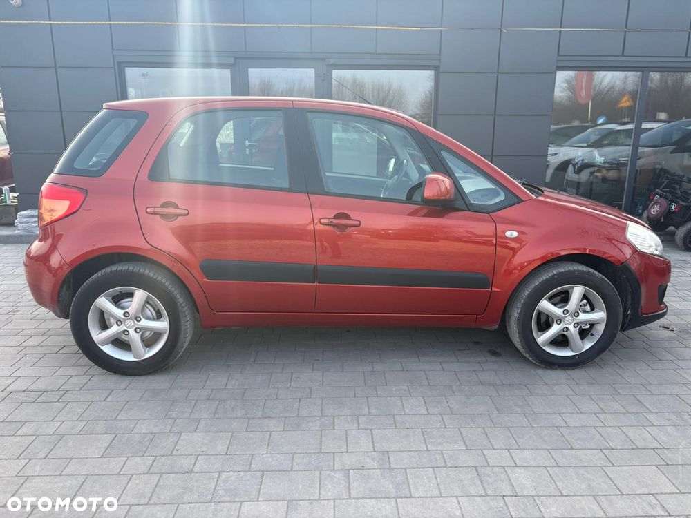 Suzuki SX4 1.6 GS / Premium - 8