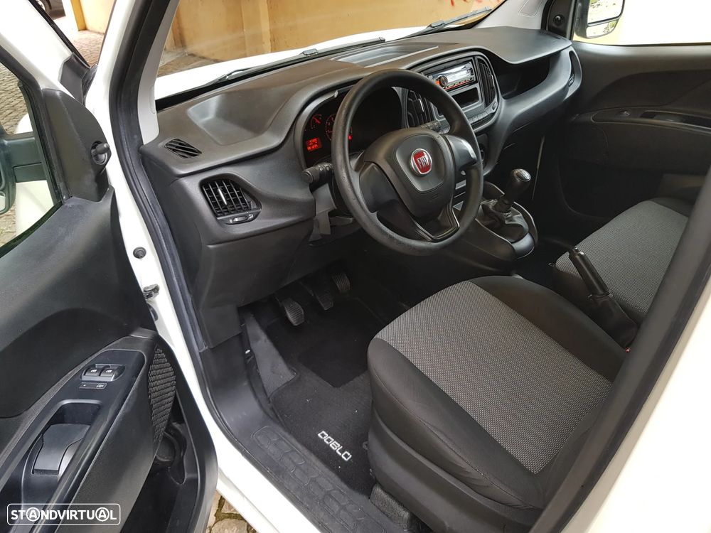 Fiat Doblo 3 Lugares - 15